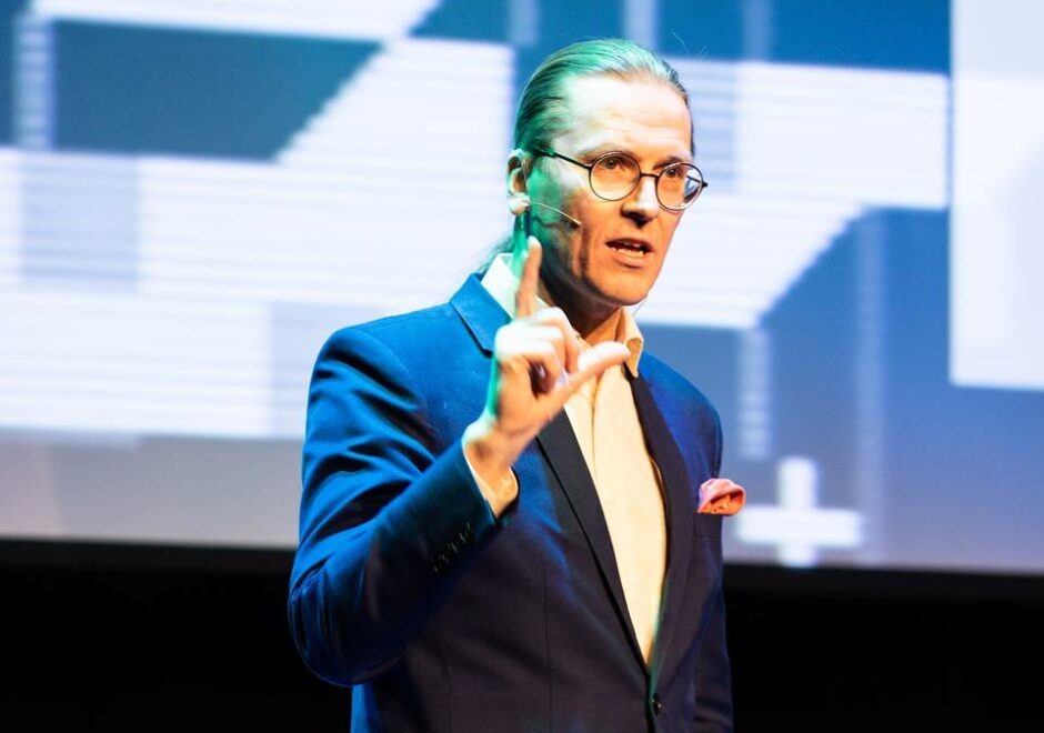 Mikko Hypp&ouml;nen
